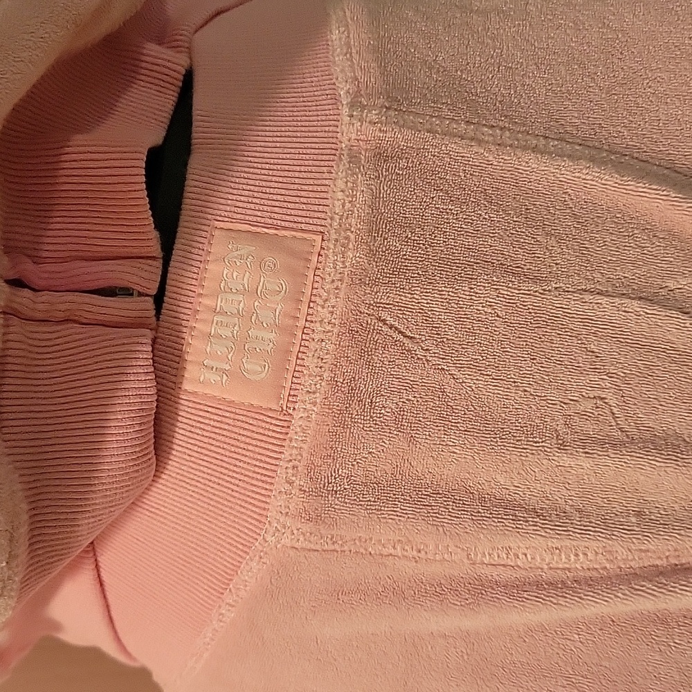 Sweatsuit - Picture 2 of 6